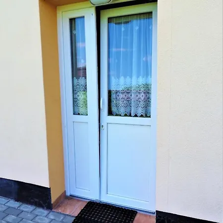 Gasthaus Jacek I Agatka Stolpmünde Exterior foto